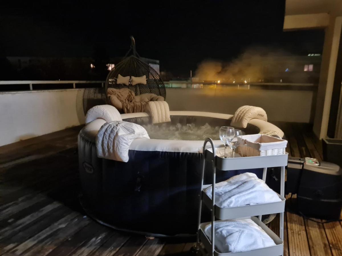 Arad Wellness Apartment Bagian luar foto